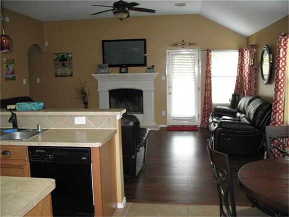 2nd image of 4503 Marquis Ave