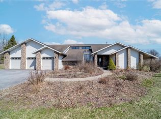 6892 Forbes Rd, Canastota, NY 13032