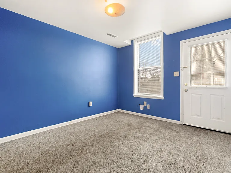 22 W Baltimore St — Photo 18