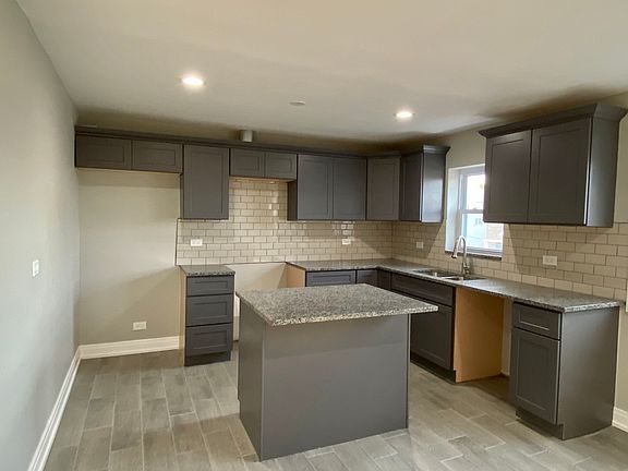 3rd image of 5812 W 16th St #2N
