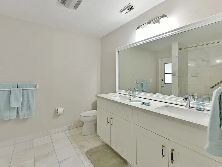 13353 Doubletree Cir — Photo 22
