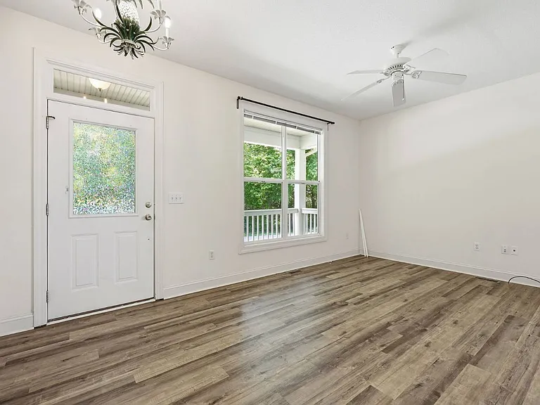67 Covered Bridge Dr — Photo 10