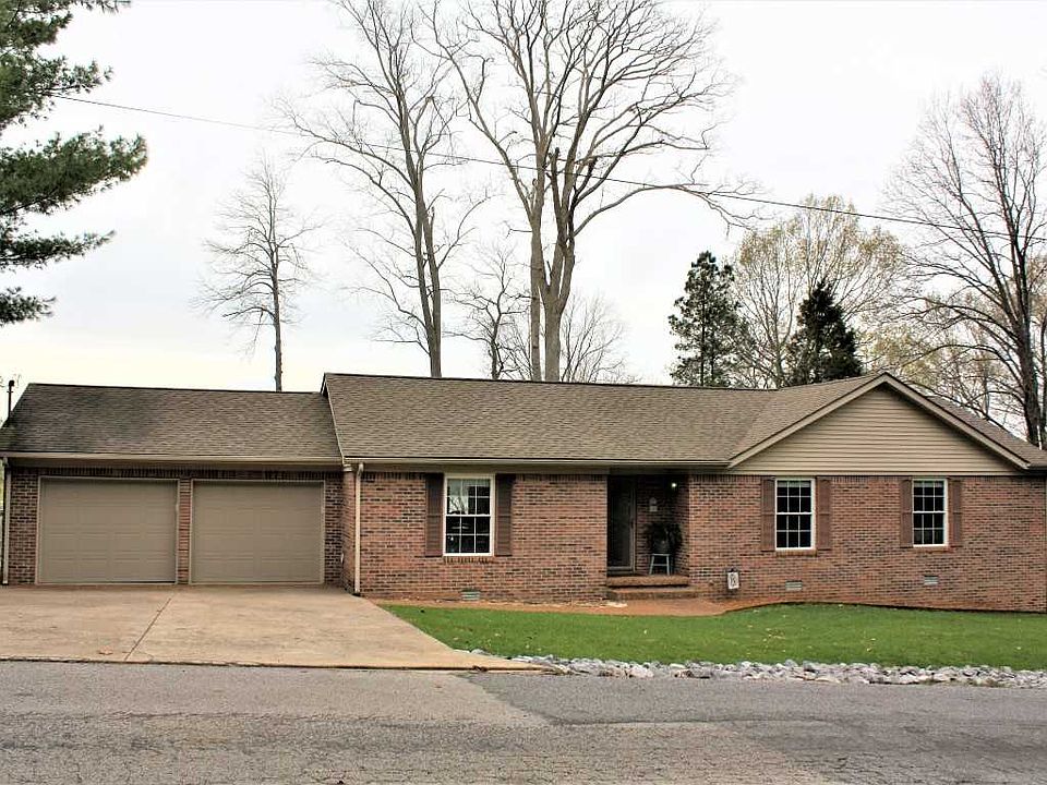1st image of 500 Cumberland Dr