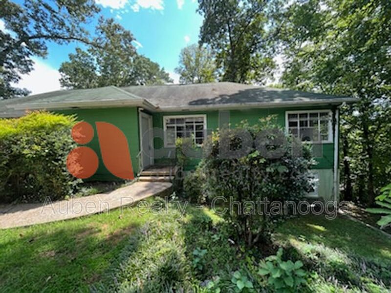 1st image of 111 Hollyberry Ln