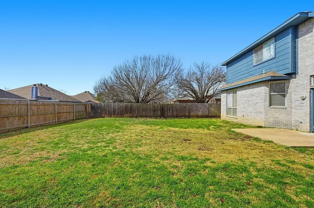 Building Photo - 216 W Glen Meadow Dr