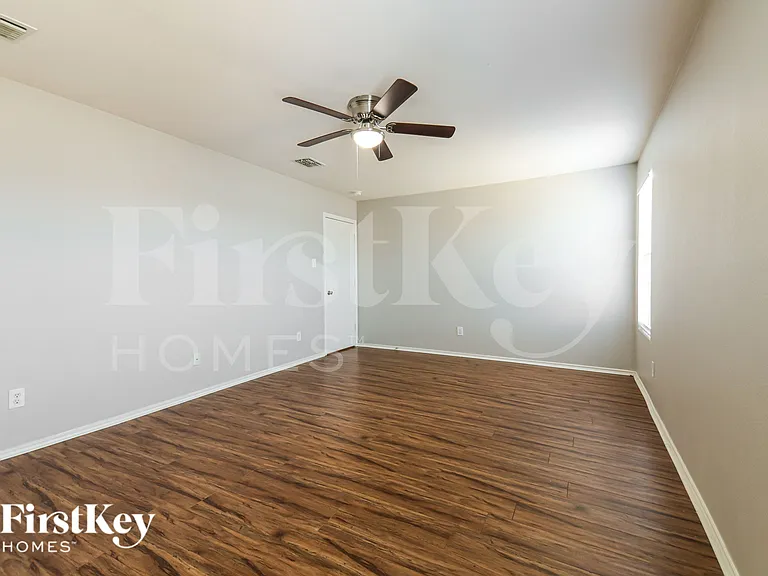 2809 Spencer Cir — Photo 12