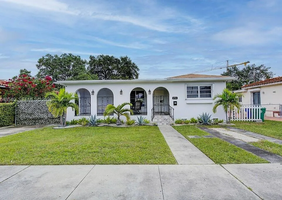2721 SW 30th Ave