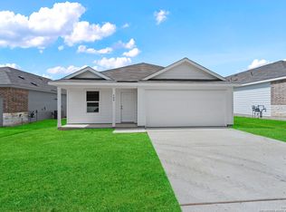 720 Horsetail Ln, New Braunfels, TX 78130