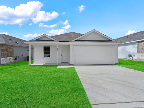 720 Horsetail Ln, New Braunfels, TX 78130