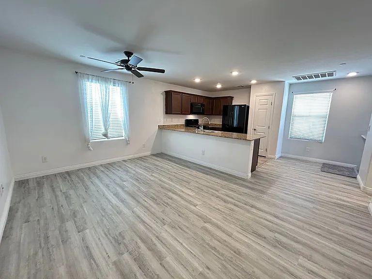 4552 Dover Straight St — Photo 7