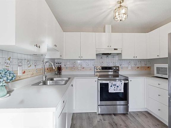 2nd image of 6020 W Temple Rd NE