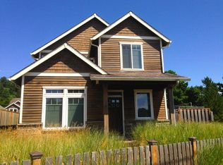 5960 Center Pointe Loop, Pacific City, OR 97135