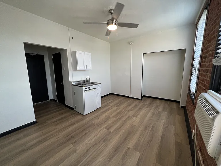Kipling Apartments — Photo 5