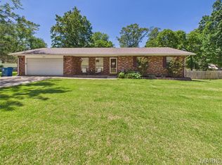 6201 Pinecrest Dr, Poplar Bluff, MO 63901