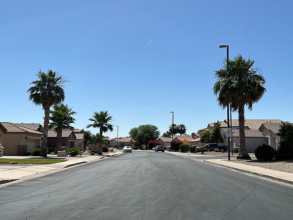 5th image of 1103 S Karen Ln