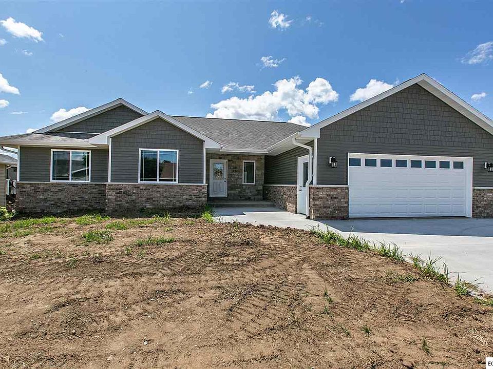 1st image of 614 Meadowland Ct