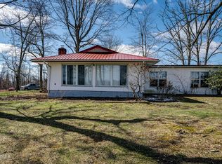 1079 Bristow Rd, Crossville, TN 38571