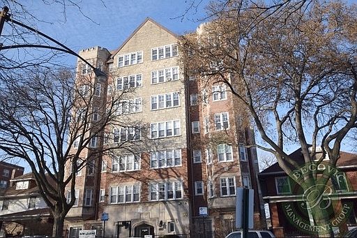 5th image of 1608 W Sherwin Ave #301