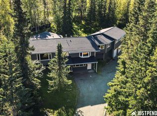 9846 Homestead Trl, Anchorage, AK 99507