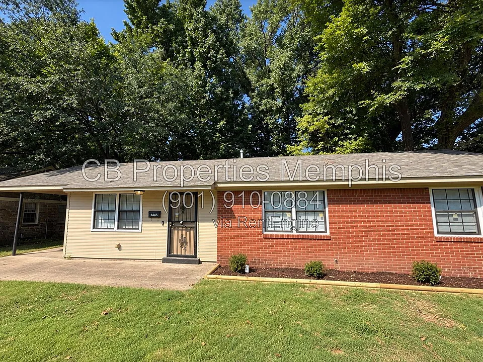 1445 Robin Hood Ln
