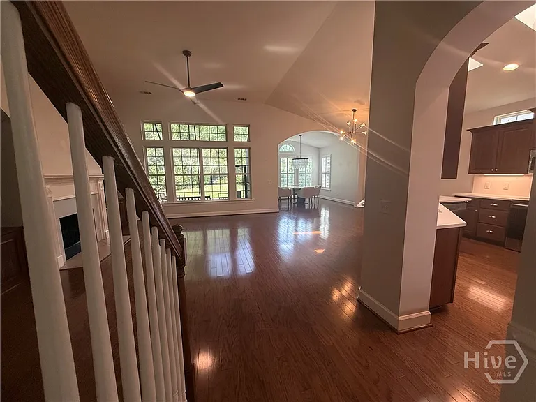 106 Tahoe Dr — Photo 5