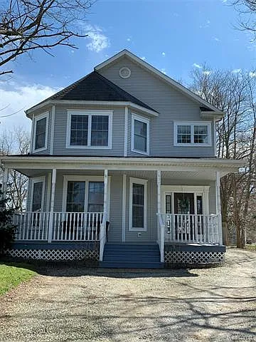 1834 Maxfield Rd photo 1