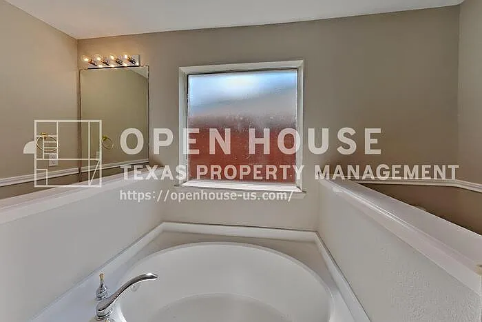 3205 Muleshoe Ln — Photo 13