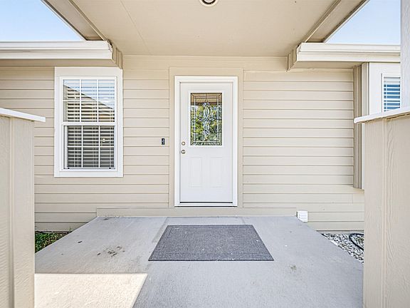2nd image of 422 Navajo Rd
