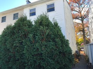 9 Chesterton Ave, Staten Island, NY 10306