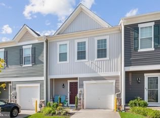 350 Maple Run Dr, York, PA 17404