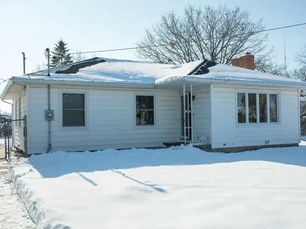 4548 E Washburn Rd, Washburn, IA 50702