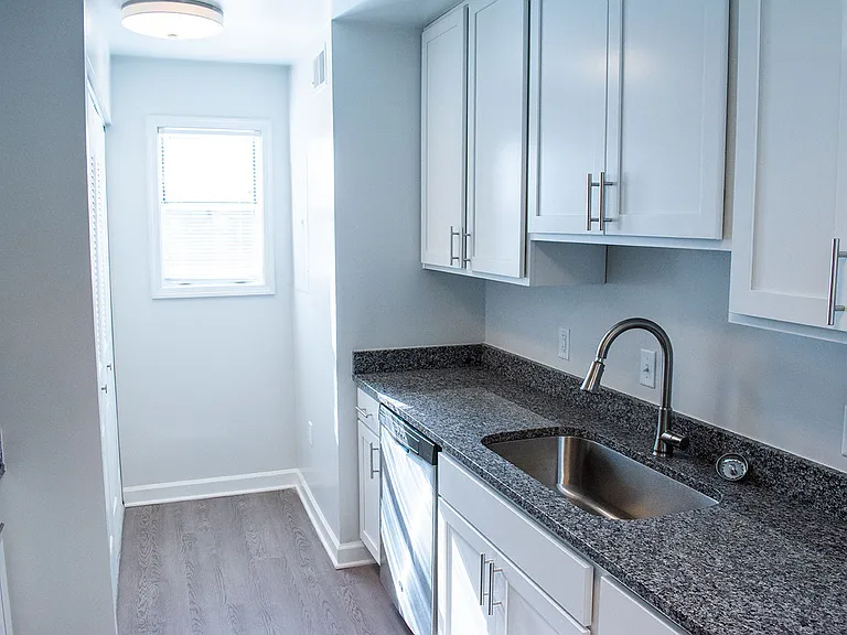Ghent Village Apartments — Photo 45