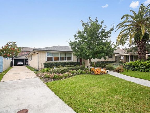 2nd image of 831 Robert E Lee Blvd