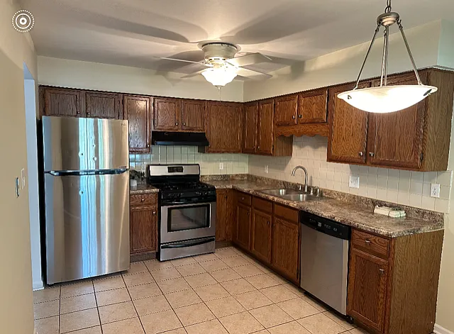 11305 Kelly Dr — Photo 4