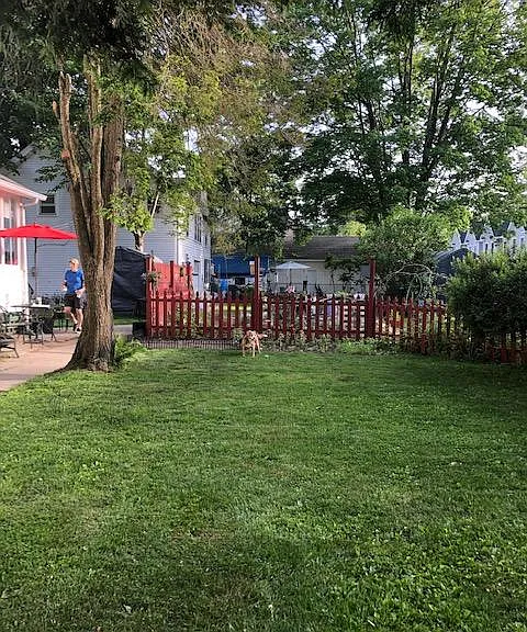 4 Peck Ave — Photo 4