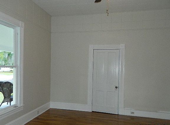 Master with ensuite bath