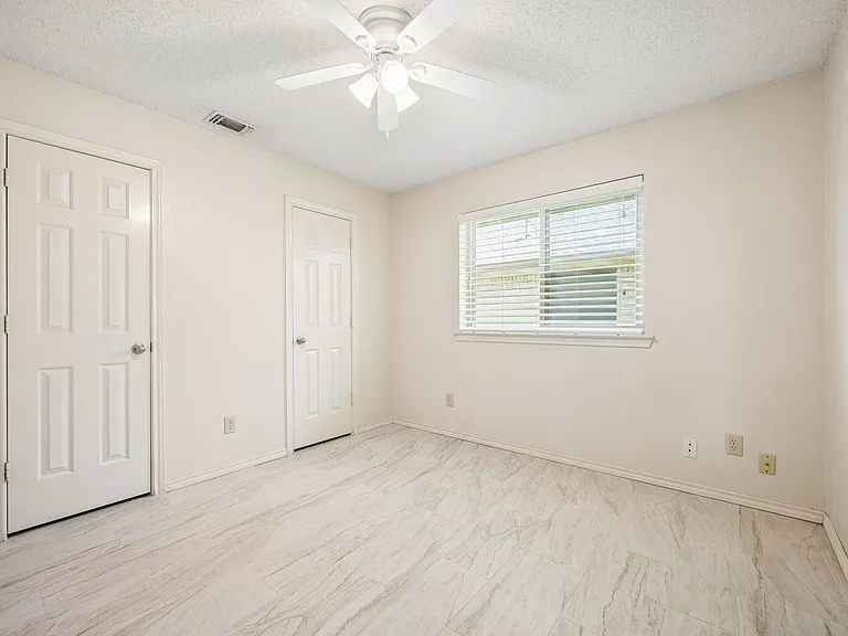 4203 Meadow Ridge Dr — Photo 21