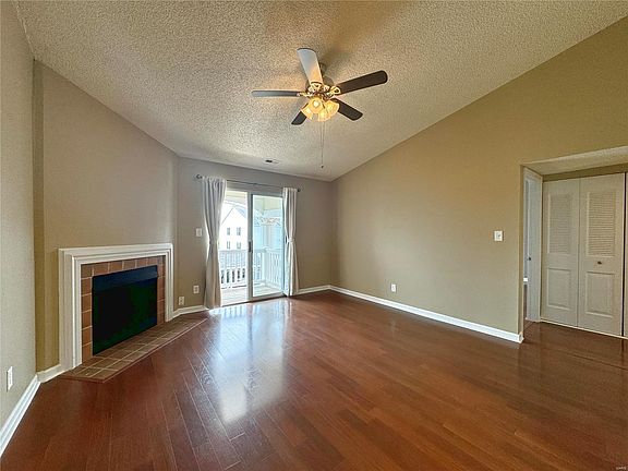 2nd image of 160 Jubilee Hill Dr Unit J