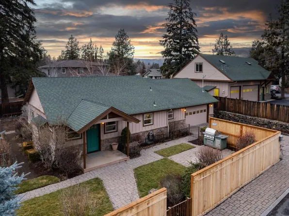 1039 NE 7th St, Bend, OR 97701