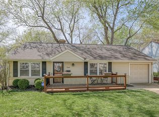7540 State Line Rd, Prairie Village, KS 66208