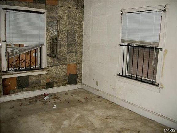 3rd image of 5085-5087 N Kingshighway Blvd