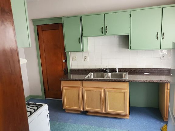 5th image of 3608 Denison Ave #1