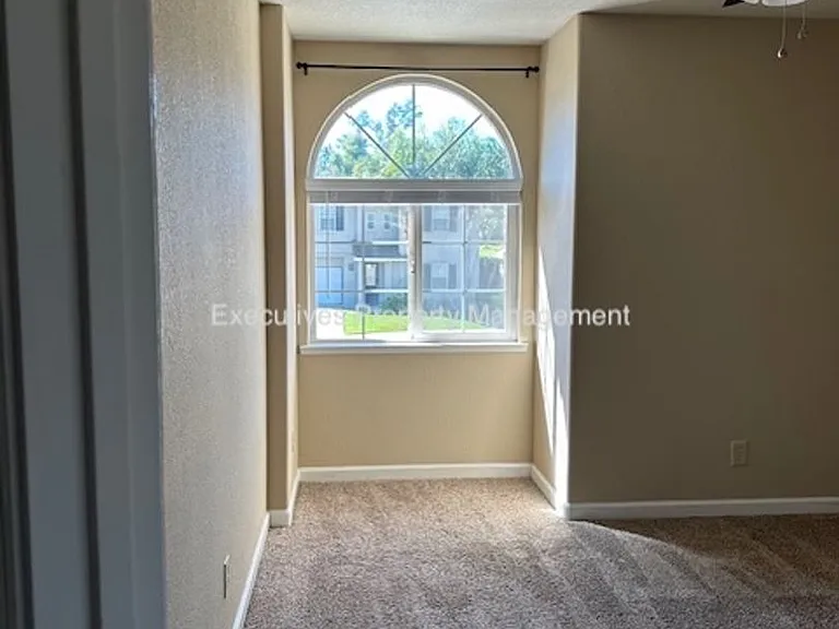 1103 Acapulco Ct — Photo 21