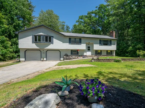 2 McQuesten Circle, Litchfield, NH 03052