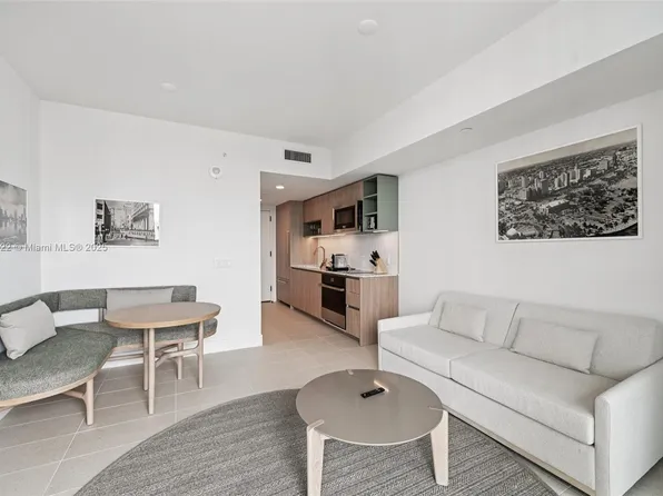 159 NE 6th St #3407, Miami, FL 33132