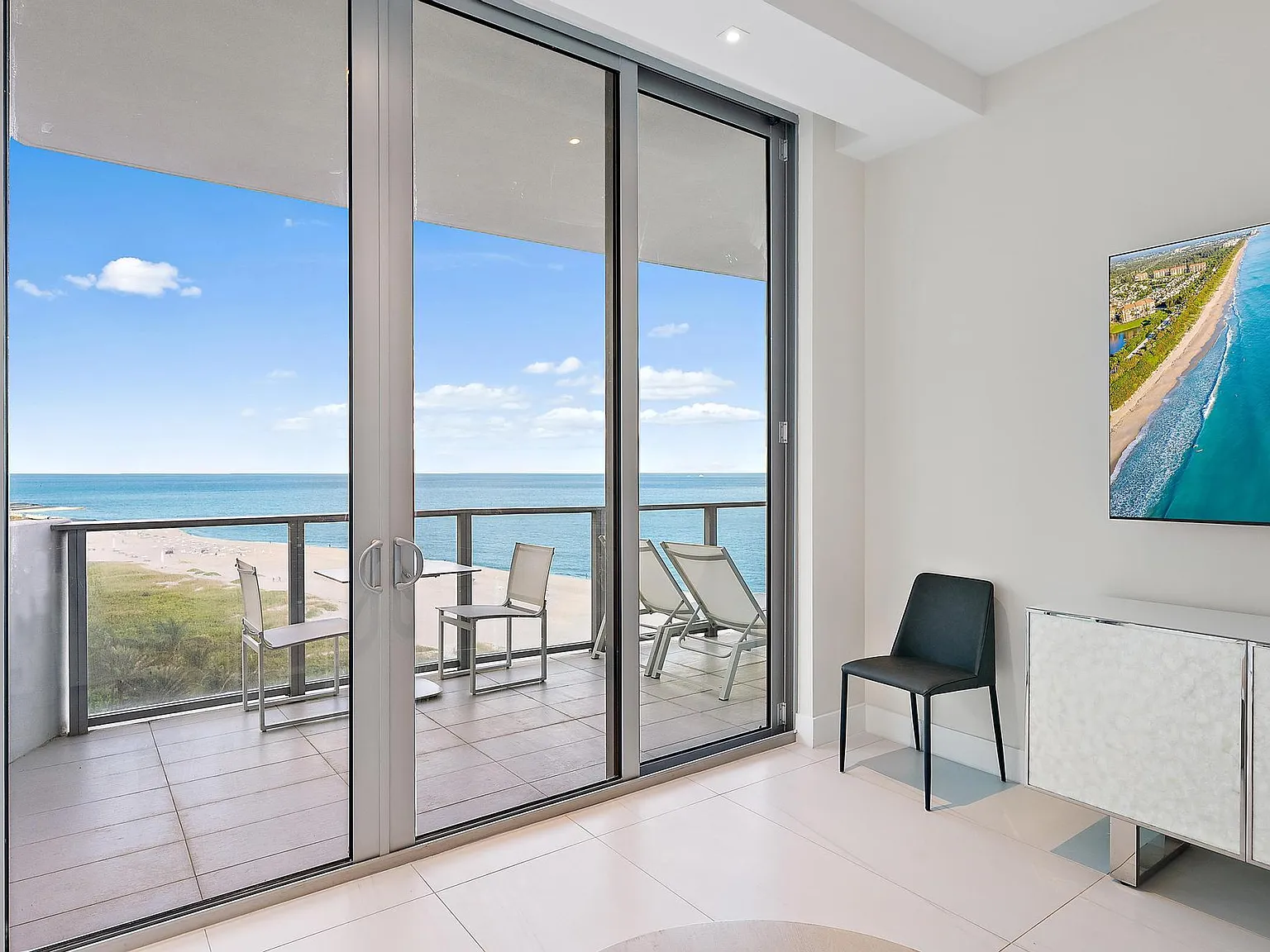 2 bed, 2.0 bath, 1341 sqft, $16,500 — Photo 3