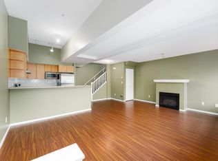 7088 17th Ave #3X, Burnaby, BC V3N 1K5