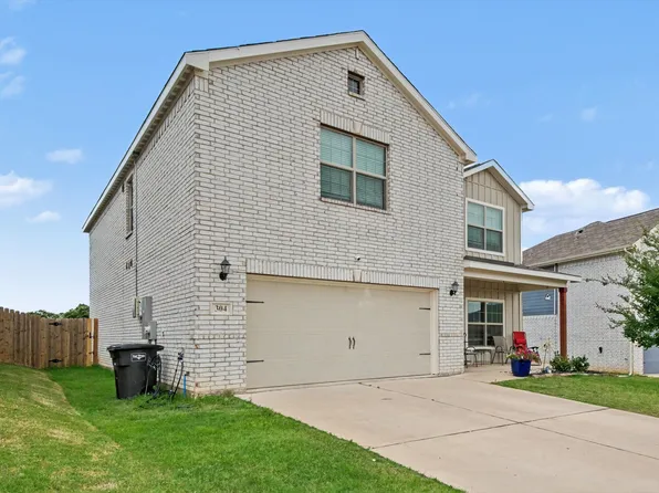 304 Lowery Oaks Trl, Fort Worth, TX 76120