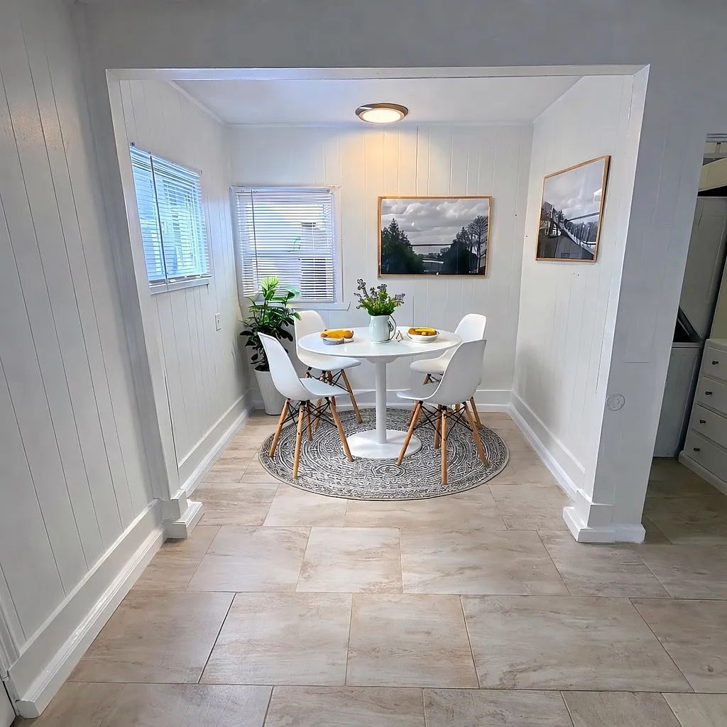 Studio, 420 sqft, $1,995 — Photo 2