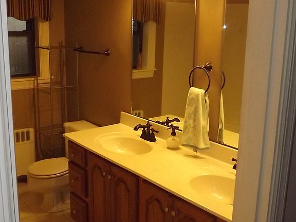 Bath 1 with tub & shower